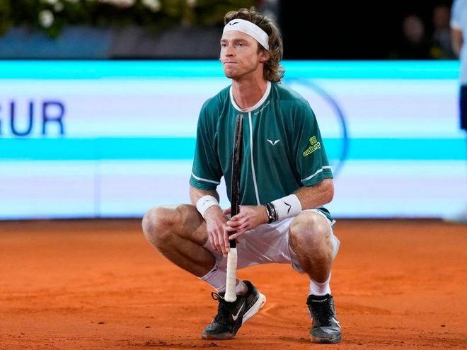 赛被压制 赛被压制