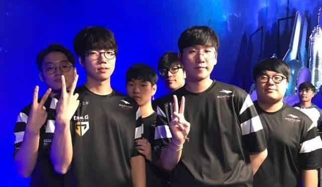 开发团队更 开发团队更